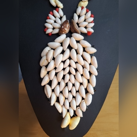 Set of 3 cowrie shells necklace  Made with cowrie sea shells boho - Picture 8 of 11
